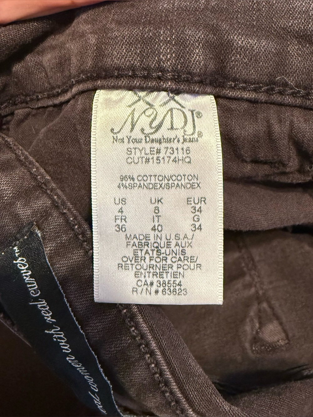 Vintage “not your daughters jeans” from Nordstrom - Picture 6 of 6